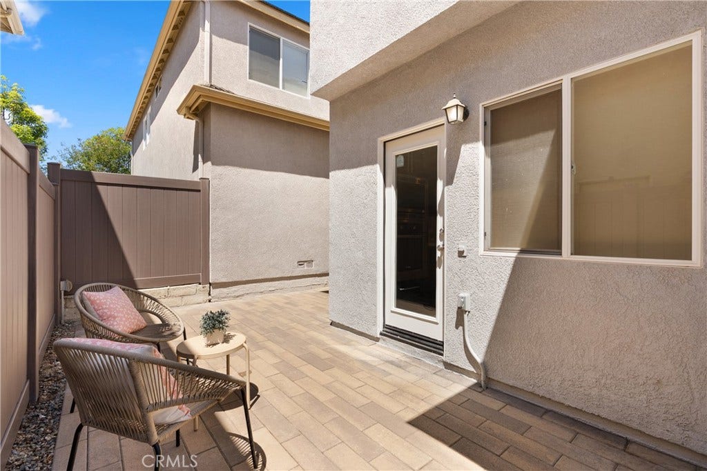 15 Poppyfield, Rancho Santa Margarita, CA 92688 Enjoy seamless indoor outdoor living with a private patio just off the kitchen, providing the perfect setting for morning coffee, al fresco dining, or relaxing in a low maintenance outdoor space.