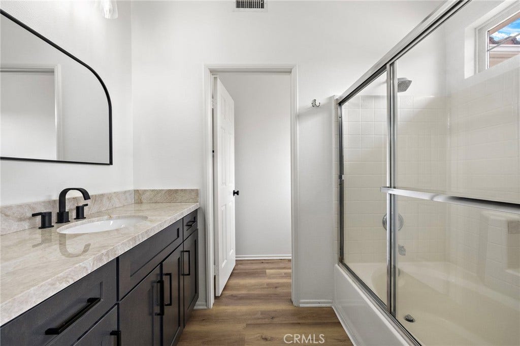 25 Via Vicini, Rancho Santa Margarita, CA 92688 25 Via Vicini, Rancho Santa Margarita, CA 92688