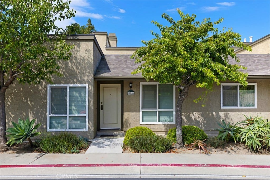 25866 Malia Court, Mission Viejo, CA 92691 Front View at Entry