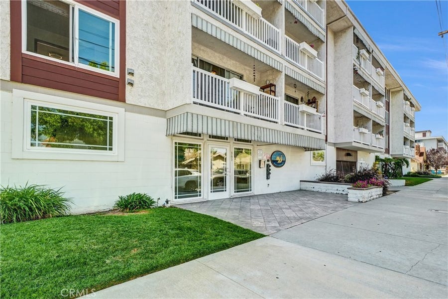 Property photo for 363 Newport Avenue, #113, Long Beach, CA
