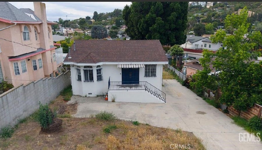 Property photo for 3391 Scarboro, Los Angeles, CA