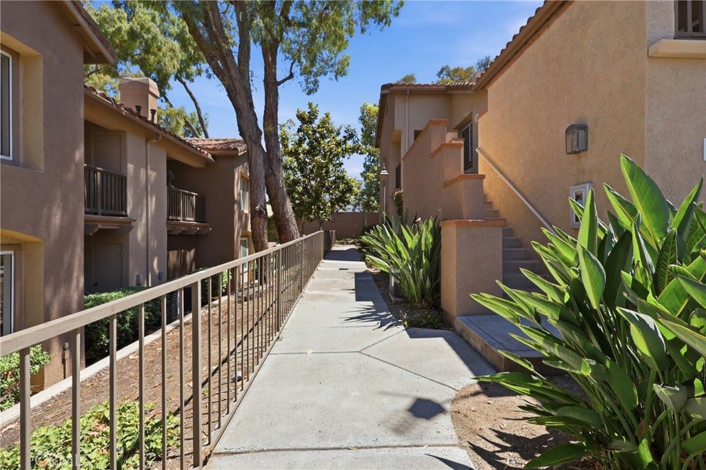 1 Baya, Rancho Santa Margarita, CA 92688 1 Baya, Rancho Santa Margarita, CA 92688