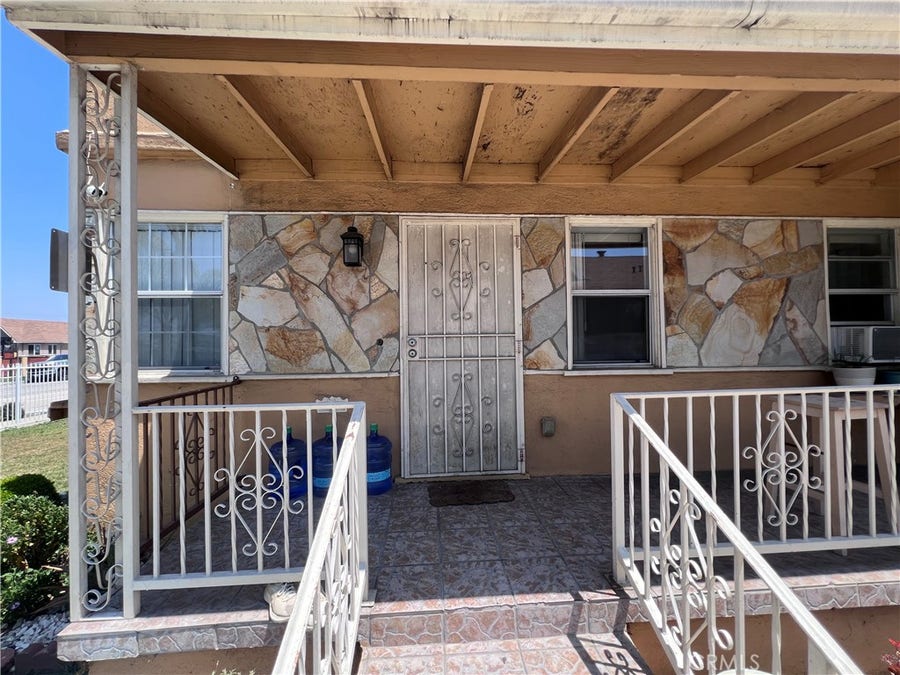 Property photo for 1726 W 83rd, Los Angeles, CA