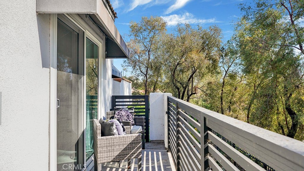 28305 Via Luis, Laguna Niguel, CA 92677 28305 Via Luis, Laguna Niguel, CA 92677