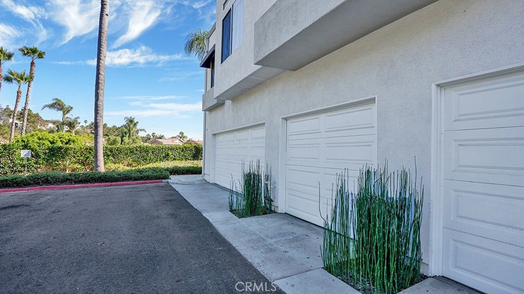 28305 Via Luis, Laguna Niguel, CA 92677 28305 Via Luis, Laguna Niguel, CA 92677