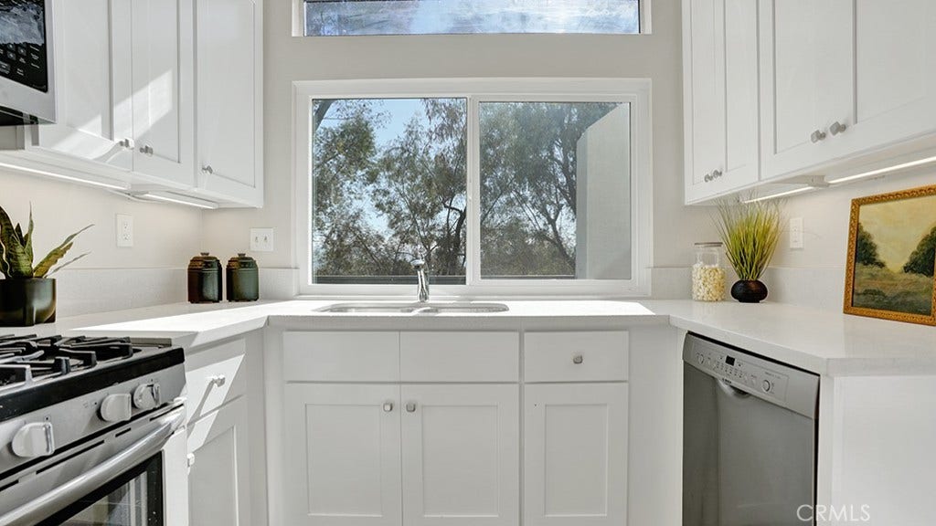 28305 Via Luis, Laguna Niguel, CA 92677 28305 Via Luis, Laguna Niguel, CA 92677