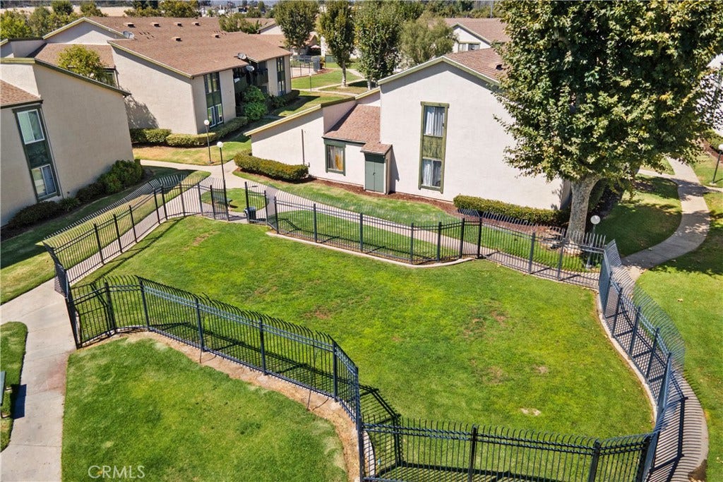 23282 Orange Avenue, #6, Lake Forest, CA 92630 23282 Orange Avenue, #6, Lake Forest, CA 92630