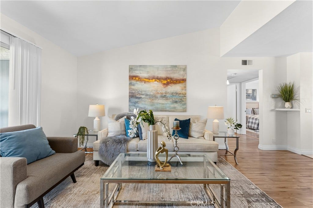 23282 Orange Avenue, #6, Lake Forest, CA 92630 23282 Orange Avenue, #6, Lake Forest, CA 92630