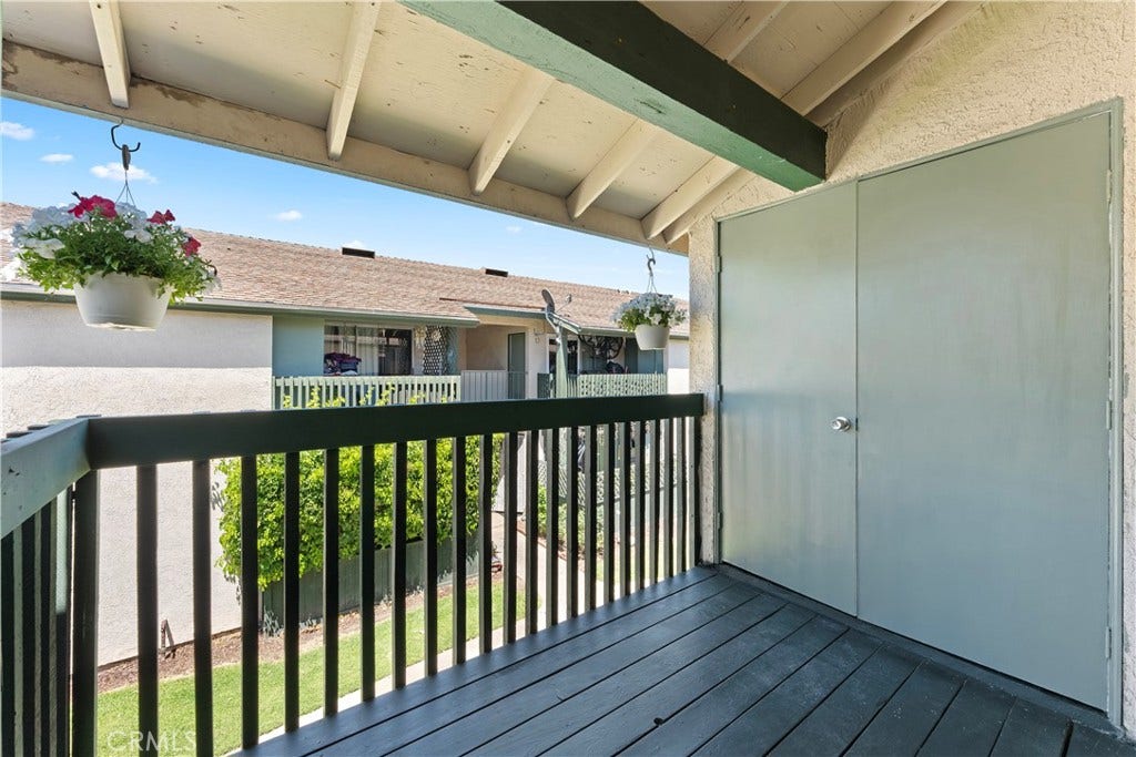 23282 Orange Avenue, #6, Lake Forest, CA 92630 23282 Orange Avenue, #6, Lake Forest, CA 92630