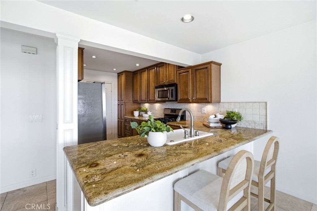 127 Avenida Adobe, San Clemente, CA 92672 127 Avenida Adobe, San Clemente, CA 92672