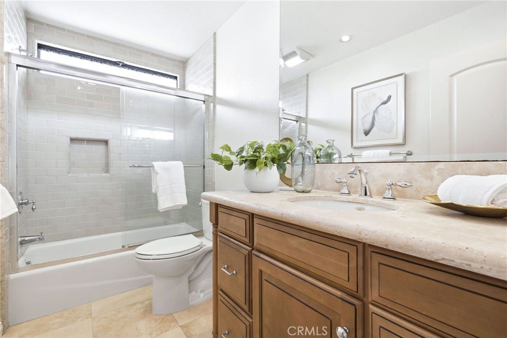 127 Avenida Adobe, San Clemente, CA 92672 127 Avenida Adobe, San Clemente, CA 92672
