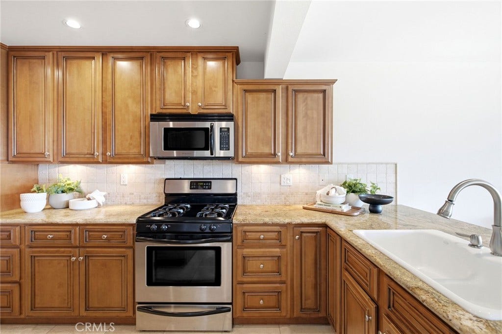 127 Avenida Adobe, San Clemente, CA 92672 127 Avenida Adobe, San Clemente, CA 92672