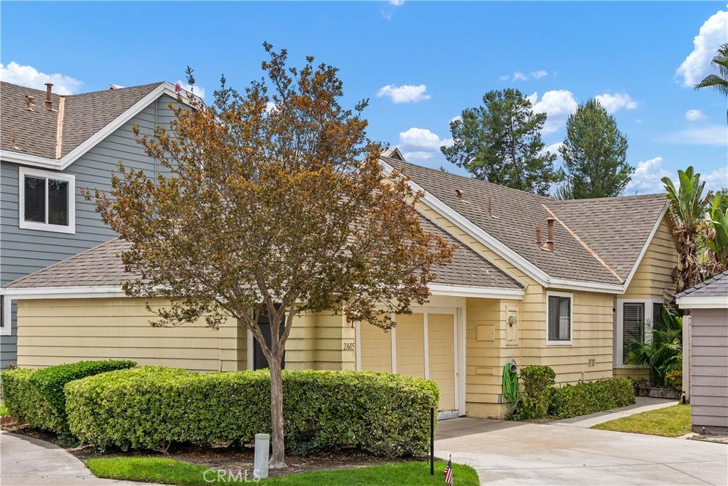21605 Fernbrook, Mission Viejo, CA 92692 21605 Fernbrook, Mission Viejo, CA 92692