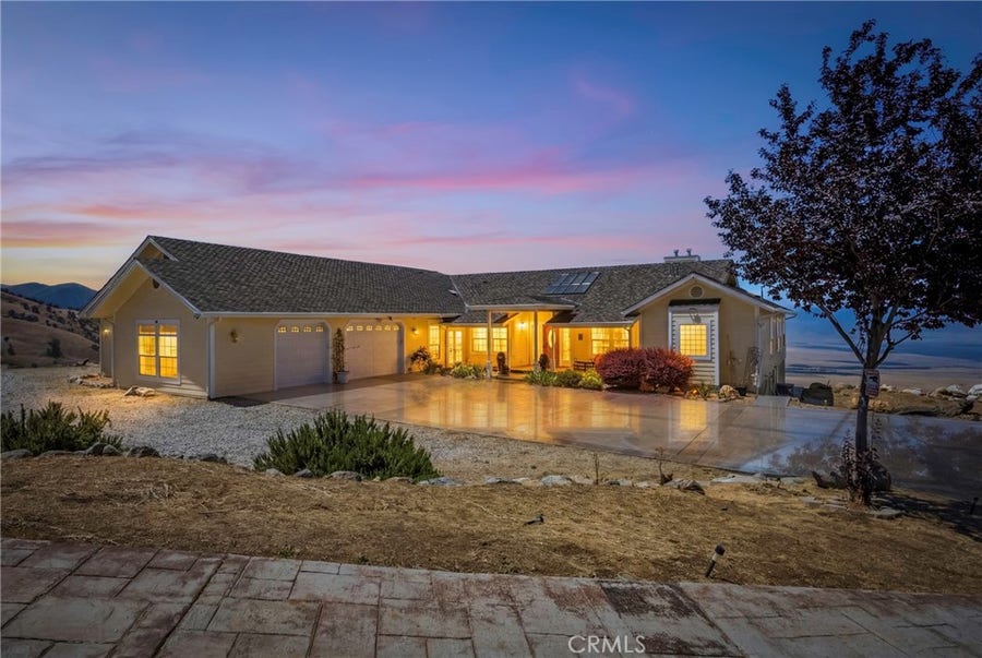 Property photo for 18211 Morgan Court, Tehachapi, CA