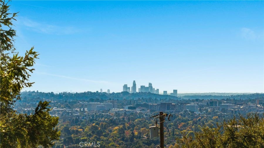 Property photo for 1701 Country Lane, Pasadena, CA