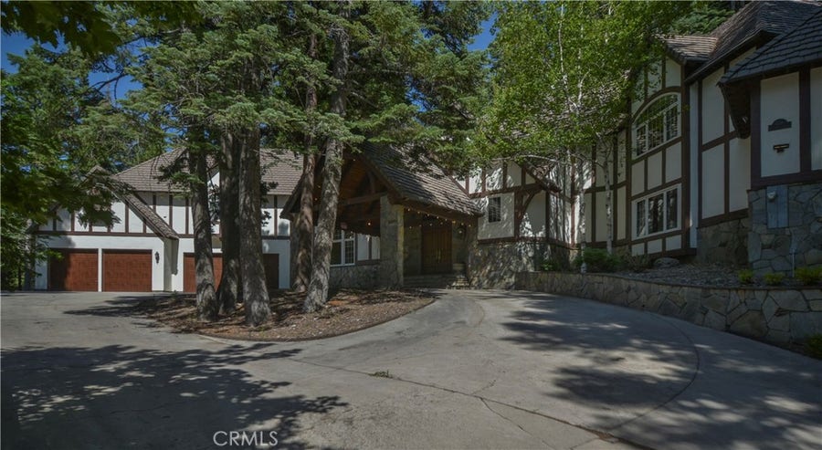 Property photo for 139 Cedar Ridge, Lake Arrowhead, CA