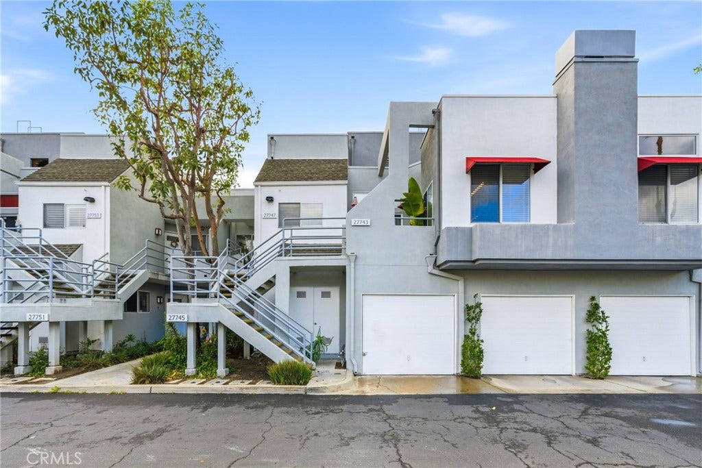 27743 Zircon, #104, Mission Viejo, CA 92691 Peaceful surroundings paired with a central Orange County location.