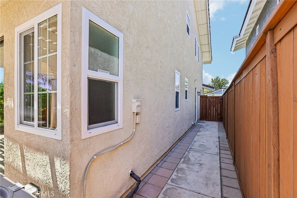 4 El Vaquero, Rancho Santa Margarita, CA 92688 4 El Vaquero, Rancho Santa Margarita, CA 92688