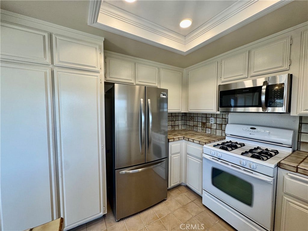 27814 Paguera, #31, Mission Viejo, CA 92692 27814 Paguera, #31, Mission Viejo, CA 92692