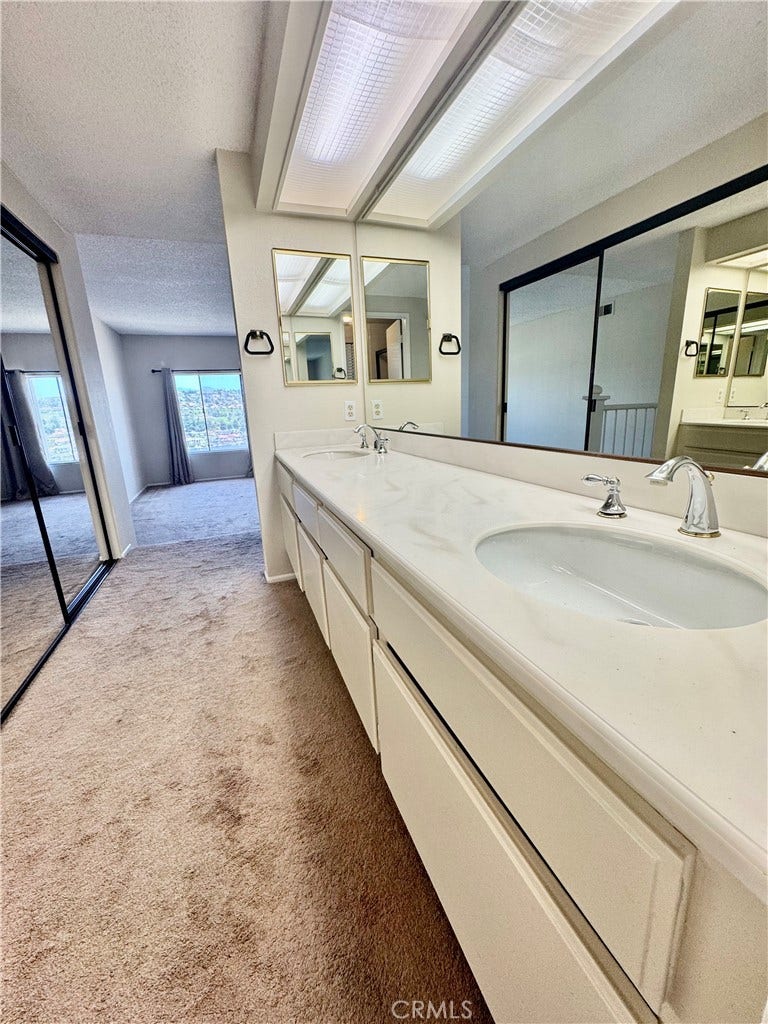 27814 Paguera, #31, Mission Viejo, CA 92692 27814 Paguera, #31, Mission Viejo, CA 92692