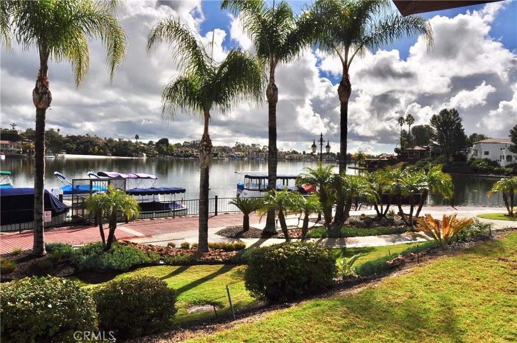 27814 Paguera, #31, Mission Viejo, CA 92692 27814 Paguera, #31, Mission Viejo, CA 92692