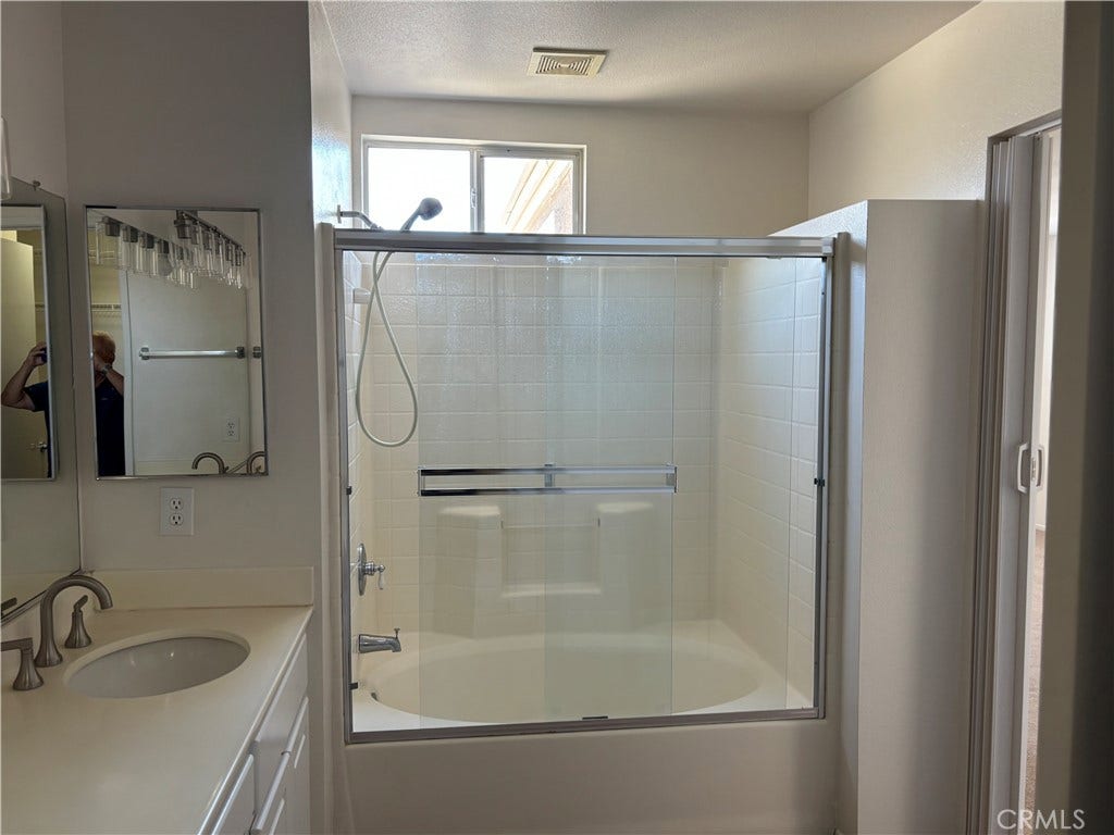 17 Rue Fontaine, Lake Forest, CA 92610