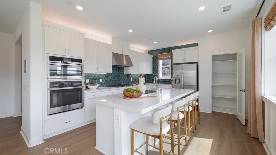 Property photo for 2148 Aneto Way, Santa Paula, CA