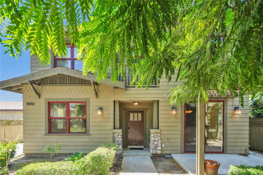Property photo for 1590 Locust, Pasadena, CA