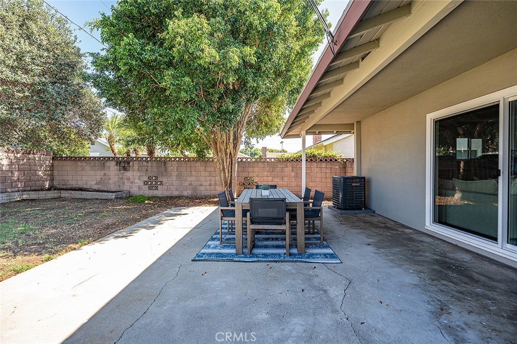 580 Dover Rd, Covina, CA 91722 580 Dover Rd, Covina, CA 91722