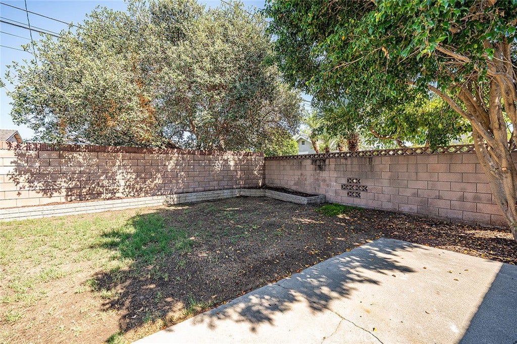 580 Dover Rd, Covina, CA 91722 580 Dover Rd, Covina, CA 91722
