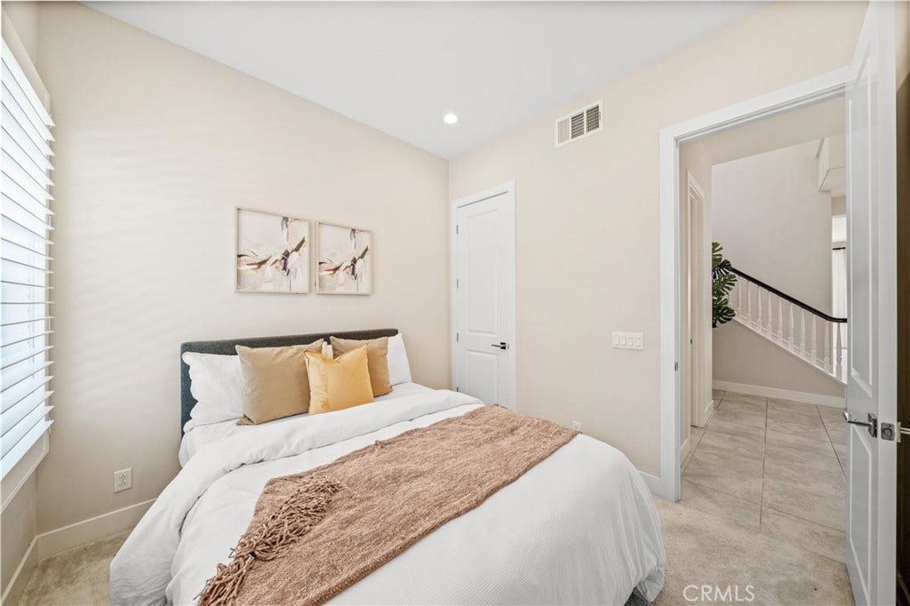 270 Burwood, Lake Forest, CA 92630 270 Burwood, Lake Forest, CA 92630