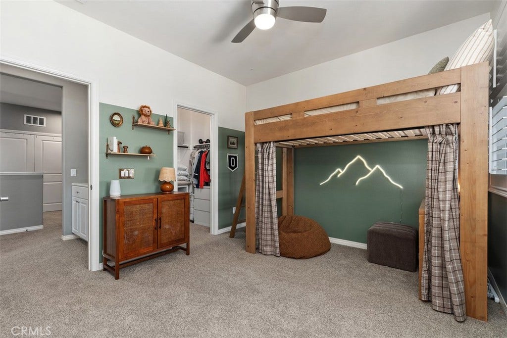 171 Natal, Rancho Mission Viejo, CA 92694 Secondary room kids, guests/office with reading nook/closet