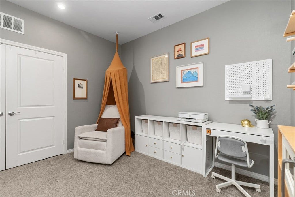 171 Natal, Rancho Mission Viejo, CA 92694 Loft/ work space