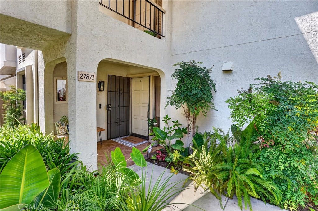 27871 Esporlas, Mission Viejo, CA 92692 27871 Esporlas, Mission Viejo, CA 92692