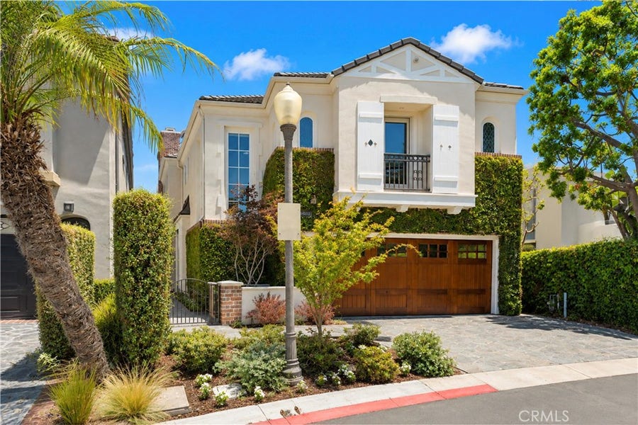 Property photo for 5950 Waterfront Place, Long Beach, CA