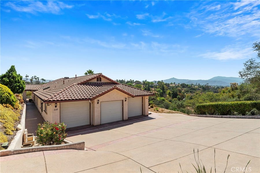 Property photo for 228 Vista Grande, Escondido, CA