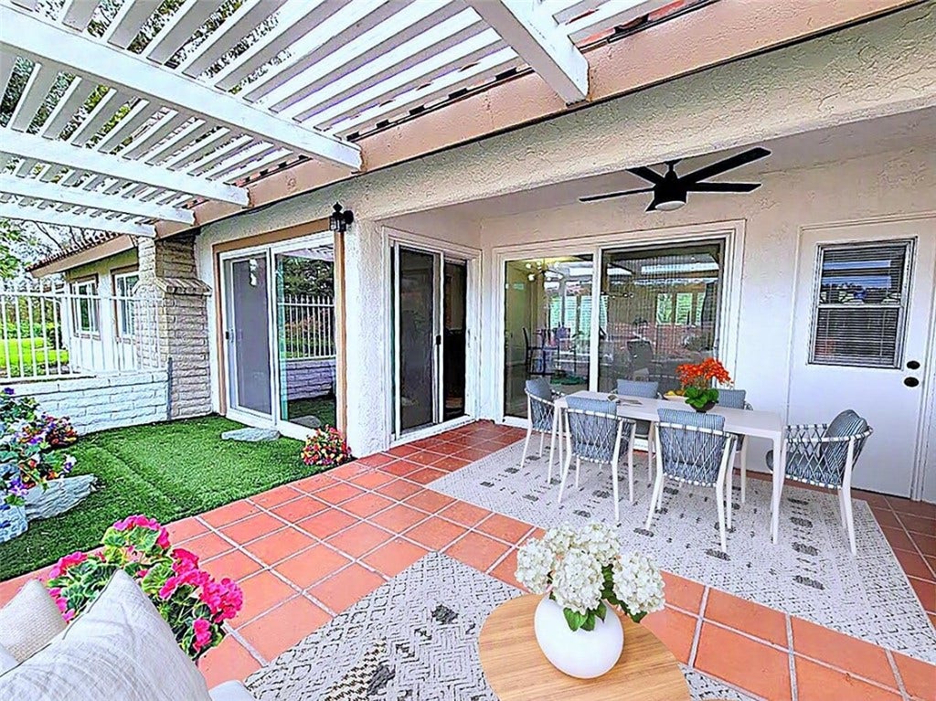 28212 VIA CERNUDA, Mission Viejo, CA 92692 28212 VIA CERNUDA, Mission Viejo, CA 92692
