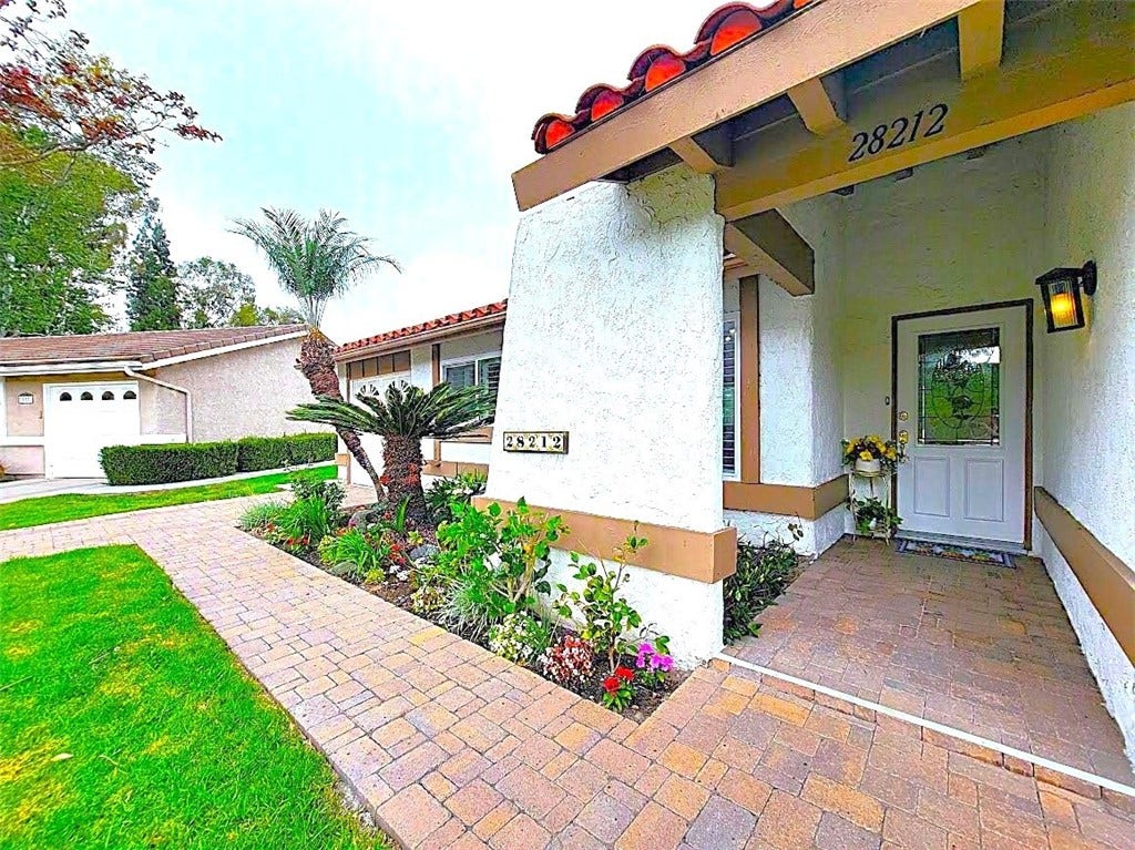28212 VIA CERNUDA, Mission Viejo, CA 92692 28212 VIA CERNUDA, Mission Viejo, CA 92692