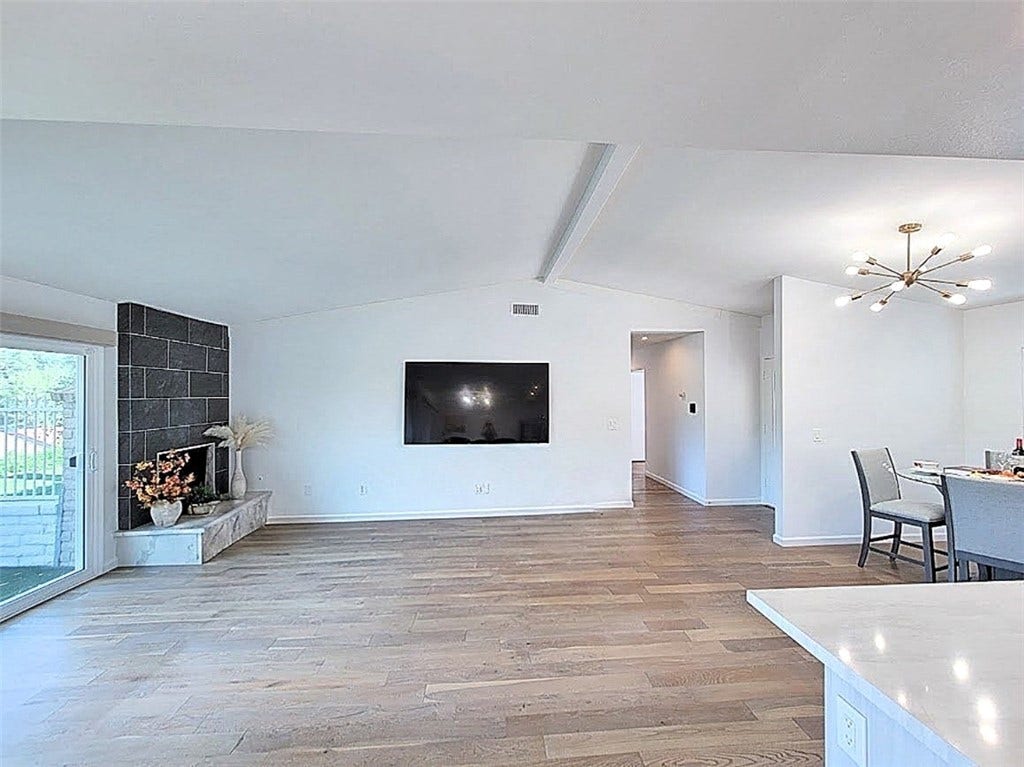 28212 VIA CERNUDA, Mission Viejo, CA 92692 28212 VIA CERNUDA, Mission Viejo, CA 92692