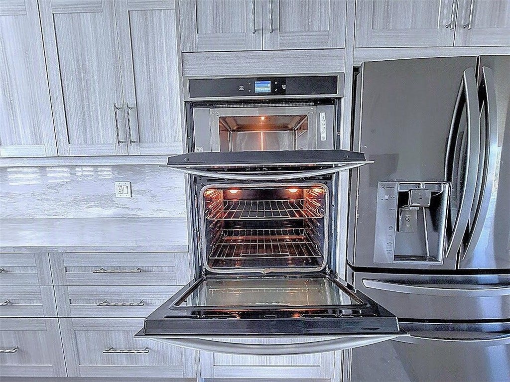 28212 VIA CERNUDA, Mission Viejo, CA 92692 28212 VIA CERNUDA, Mission Viejo, CA 92692