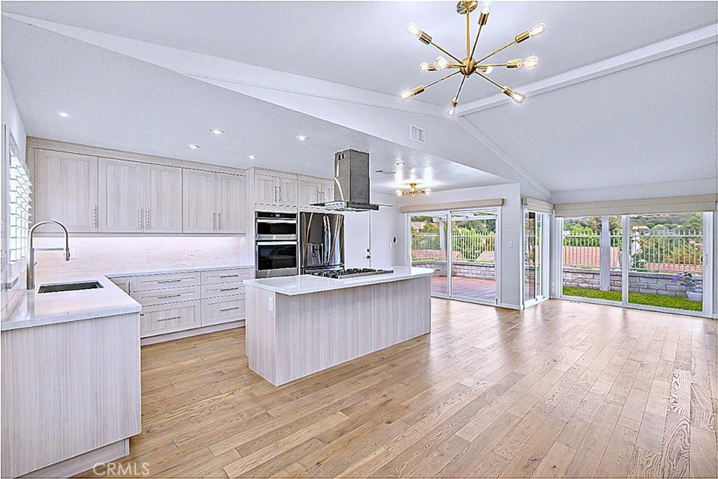 28212 VIA CERNUDA, Mission Viejo, CA 92692 28212 VIA CERNUDA, Mission Viejo, CA 92692