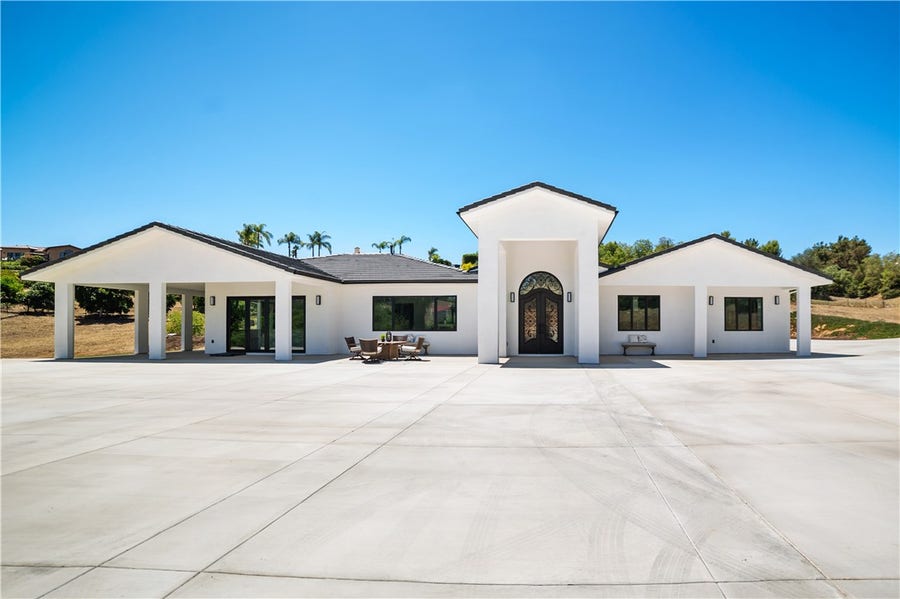 Property photo for 2027 Via Monserate, Fallbrook, CA