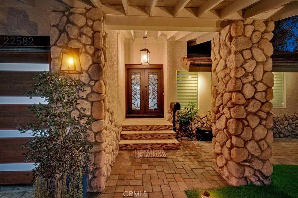 22582 Charwood Circle, Lake Forest, CA 92630 22582 Charwood Circle, Lake Forest, CA 92630