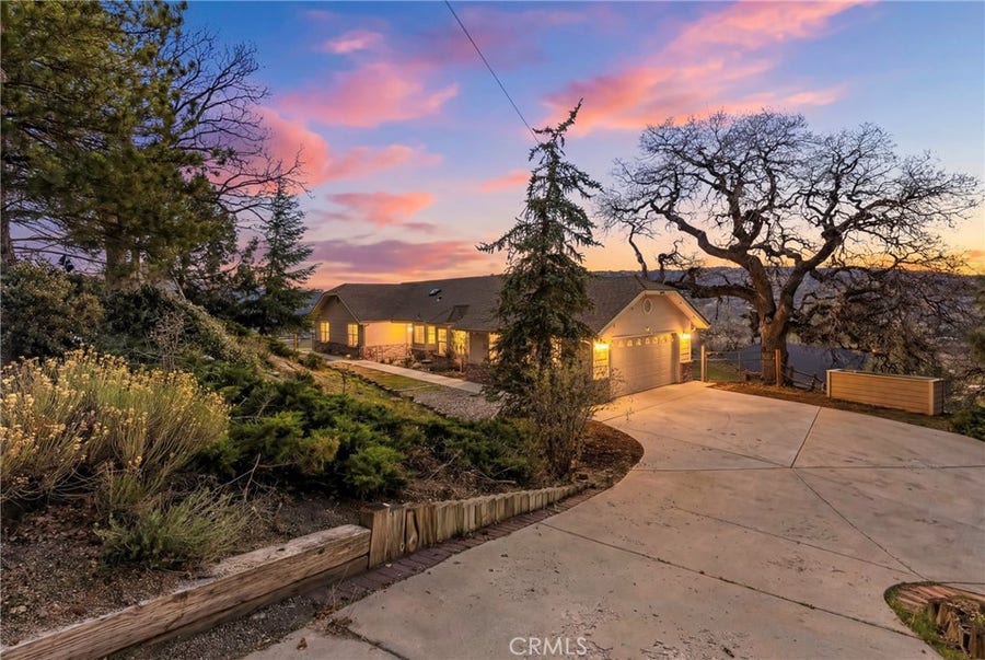 Property photo for 27100 Barkes, Tehachapi, CA