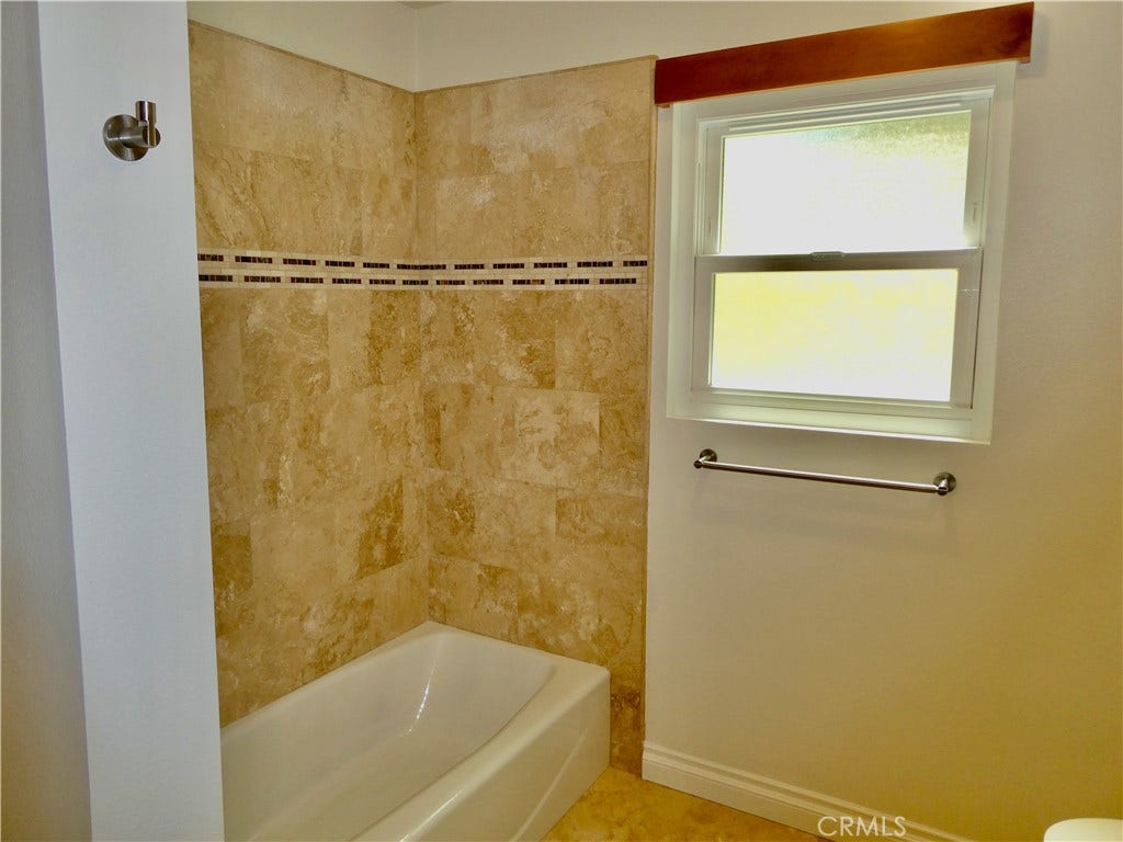 23531 Via Murillo, Mission Viejo, CA 92692 Guest Bathroom
