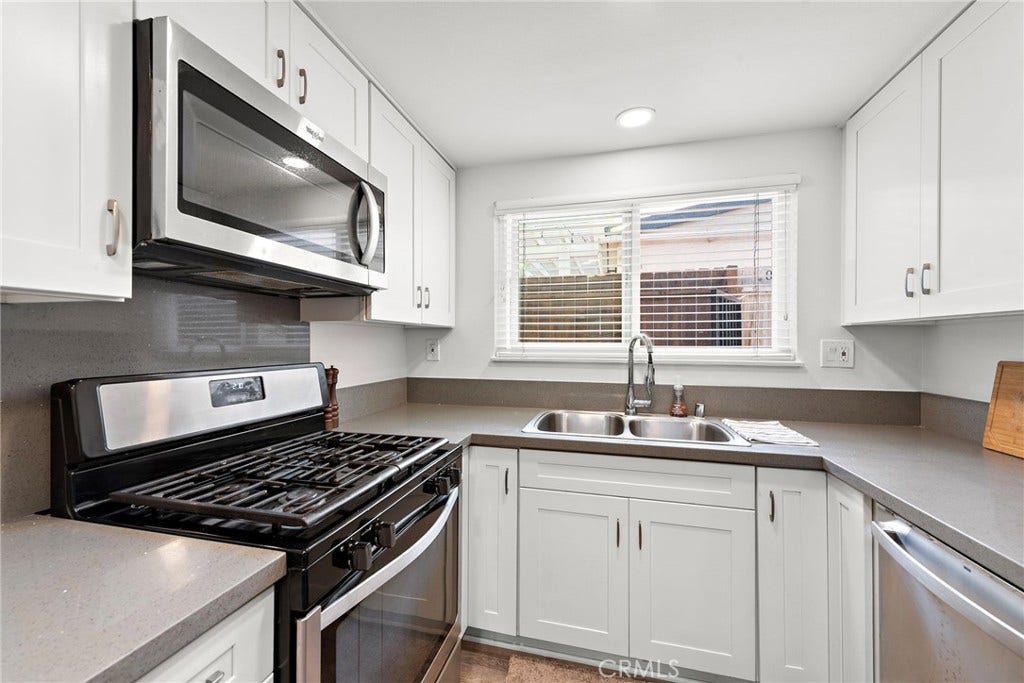 129 Avenida Serra, San Clemente, CA 92672 Unit 1 - 3bd/1.5ba