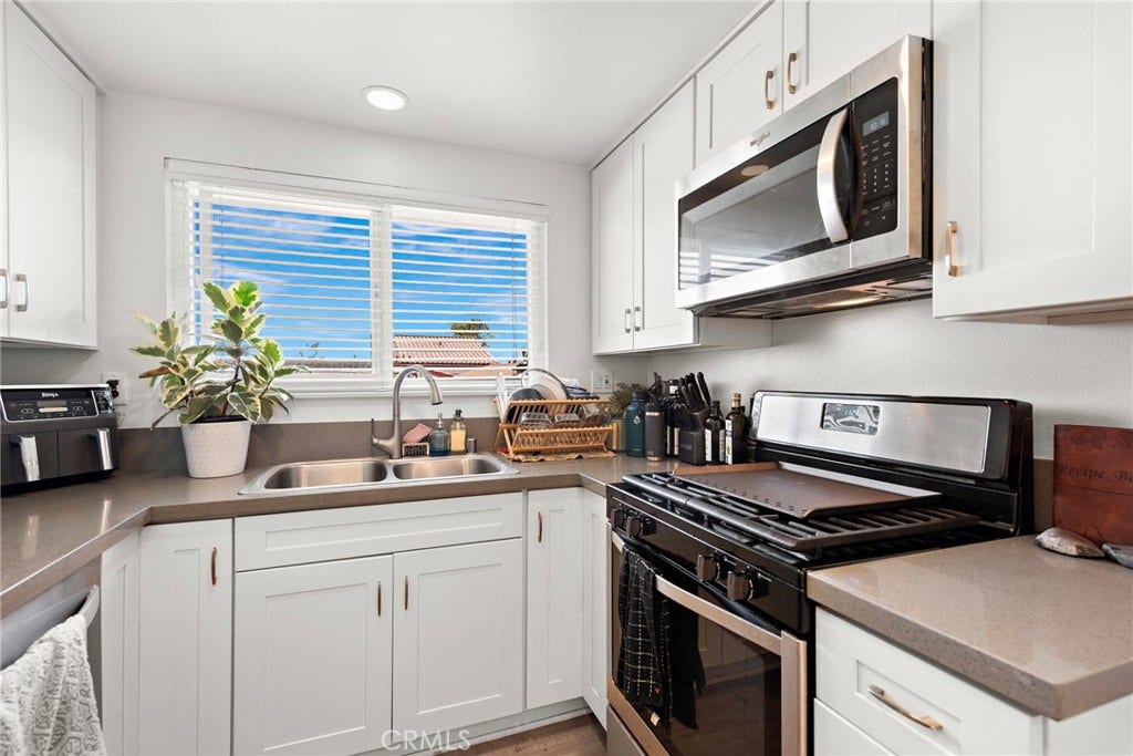 129 Avenida Serra, San Clemente, CA 92672 Unit 3 - 2bd/1ba