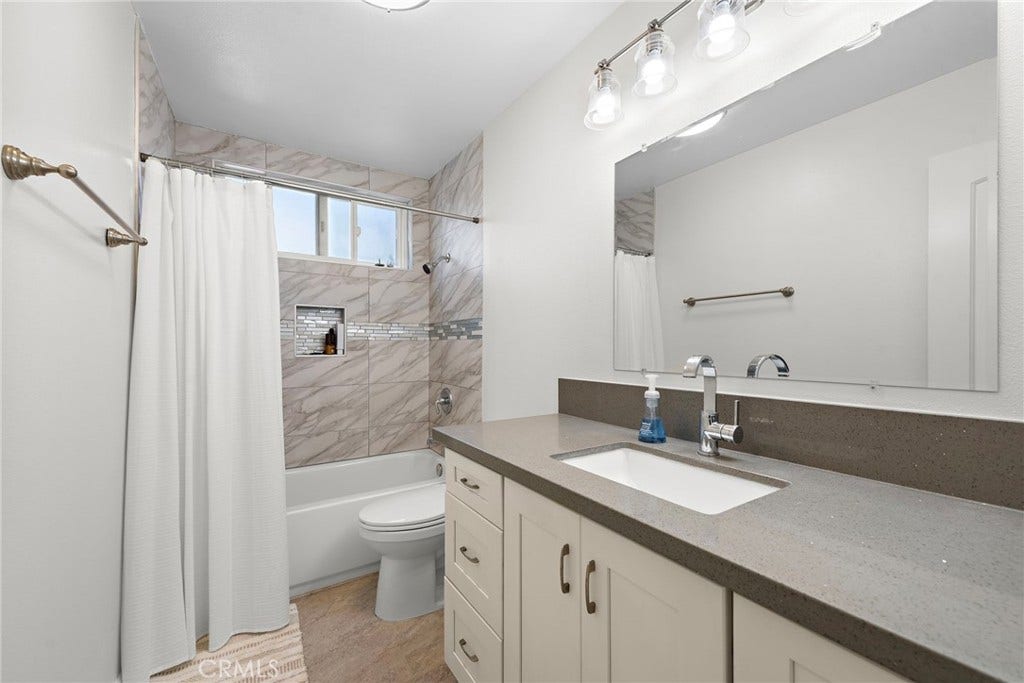 129 Avenida Serra, San Clemente, CA 92672 Unit 1 - 3bd/1.5ba