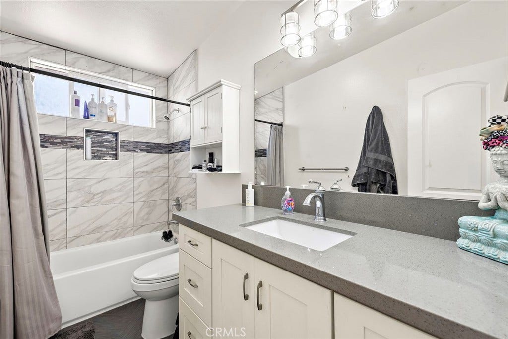 129 Avenida Serra, San Clemente, CA 92672 Unit 2 - 2bd/1ba