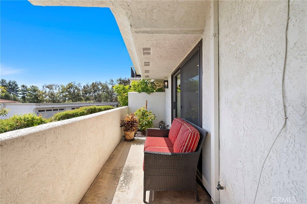 27776 Deya, Mission Viejo, CA 92692 27776 Deya, Mission Viejo, CA 92692
